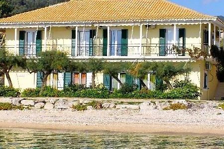 Twins Apartments Никиана Екстериор снимка
