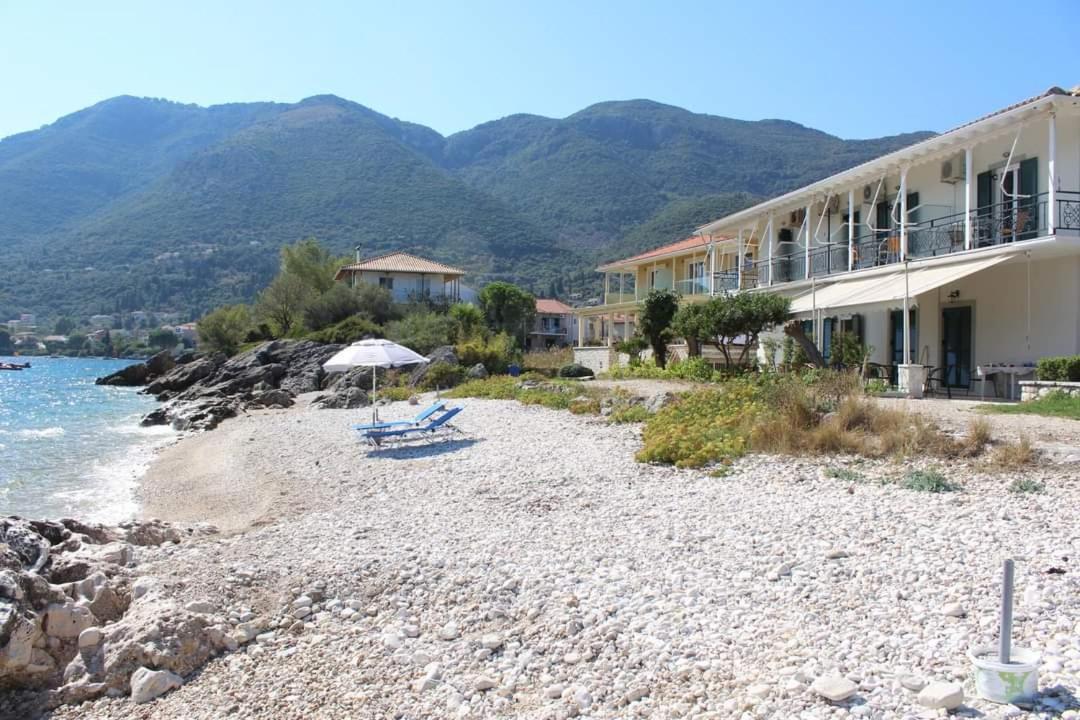 Twins Apartments Никиана Екстериор снимка