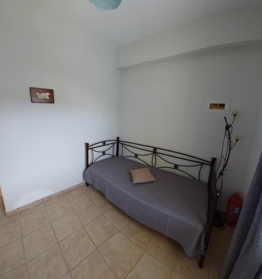 Twins Apartments Никиана Екстериор снимка
