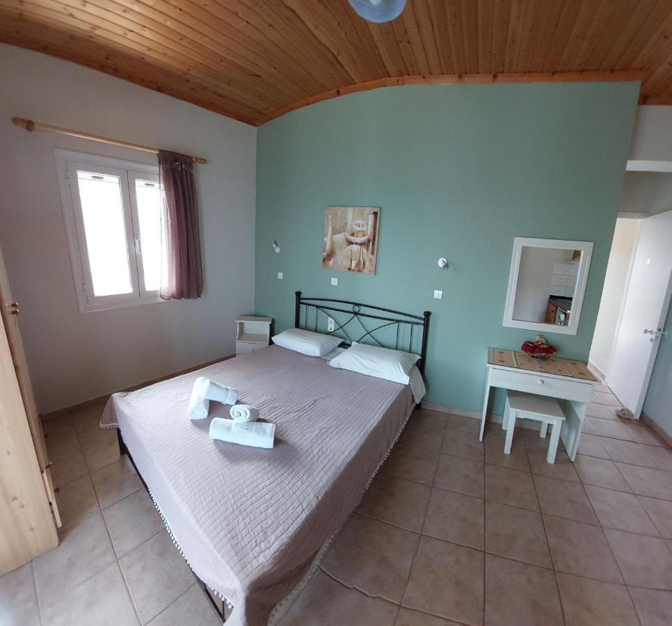 Twins Apartments Никиана Екстериор снимка