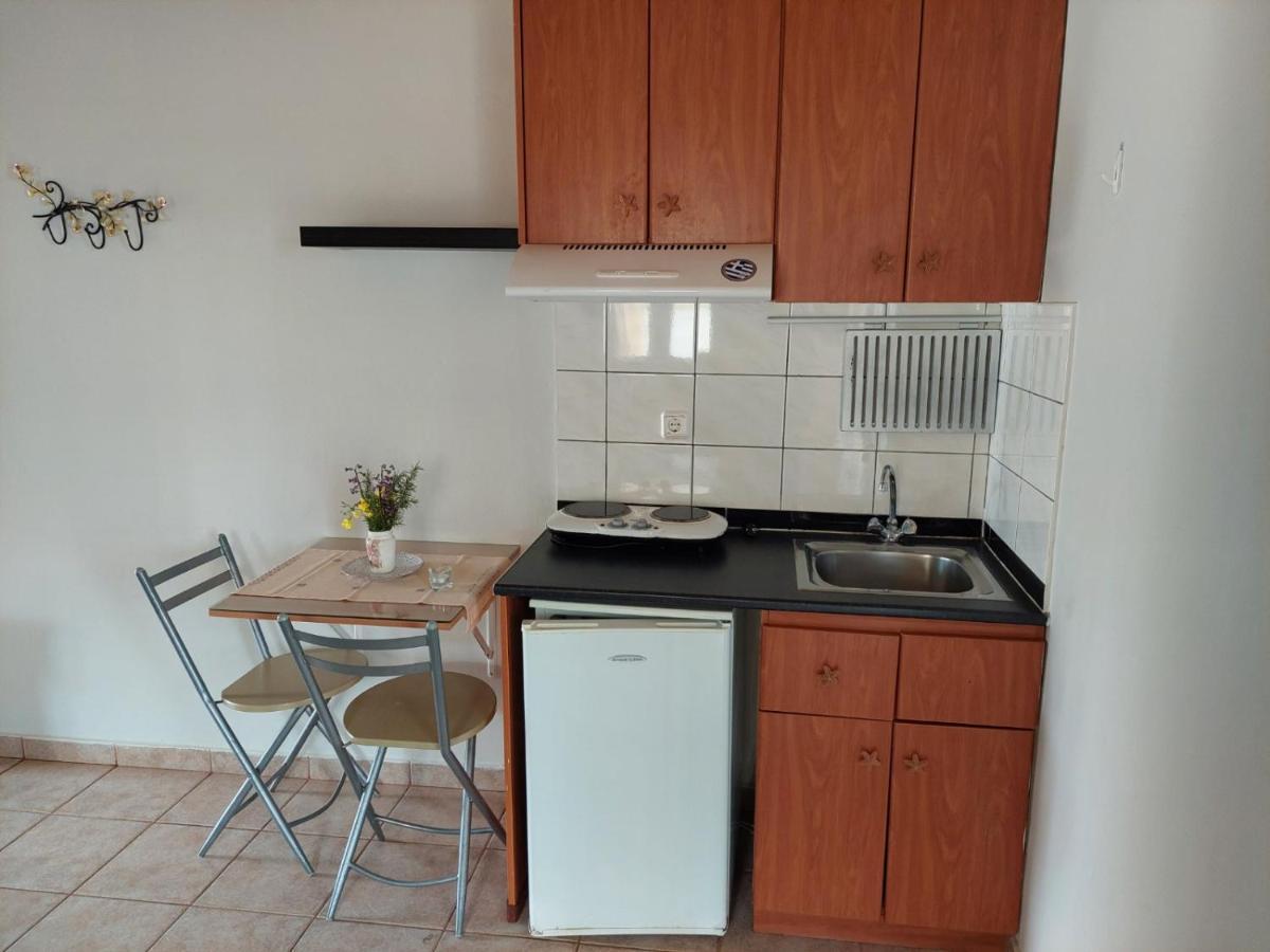 Twins Apartments Никиана Екстериор снимка