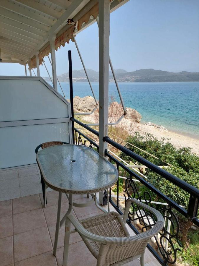 Twins Apartments Никиана Екстериор снимка