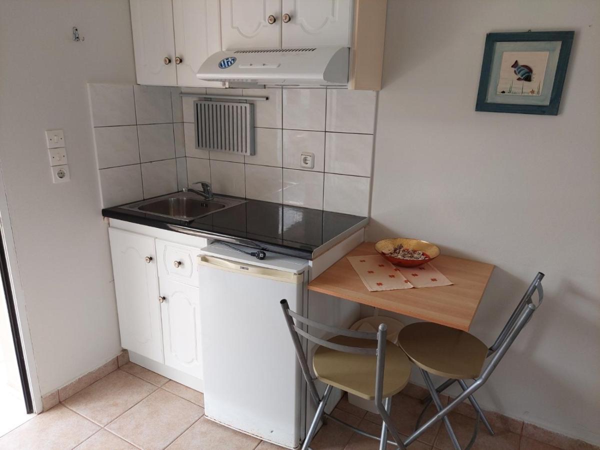 Twins Apartments Никиана Екстериор снимка