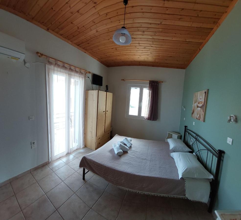Twins Apartments Никиана Екстериор снимка