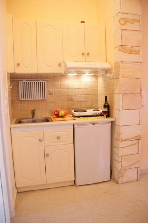 Twins Apartments Никиана Екстериор снимка