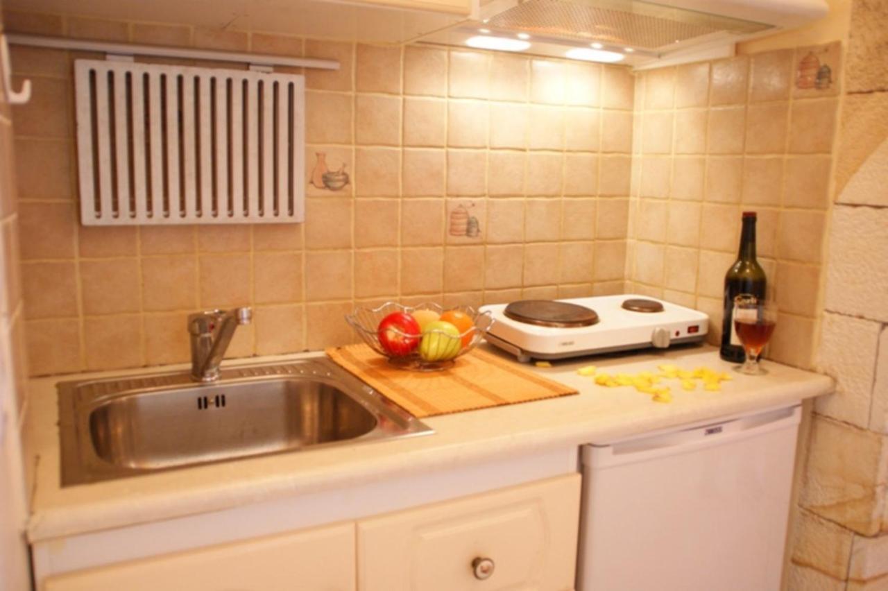 Twins Apartments Никиана Екстериор снимка